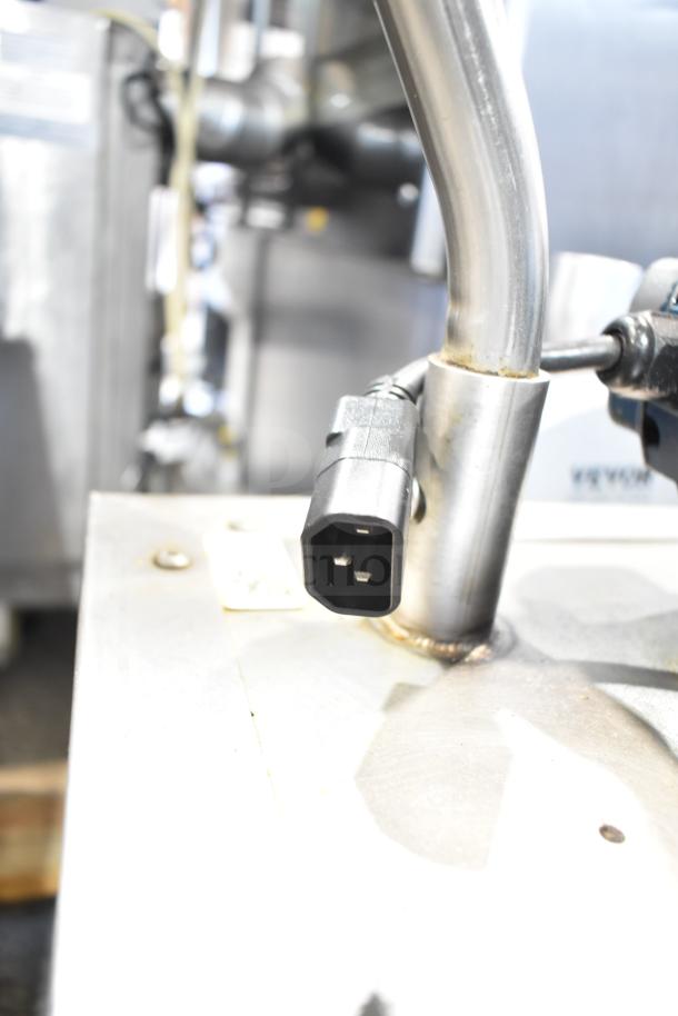 2023 Frontline 47SS Commercial Grease Caddy, stainless steel body, commercial casters, visible power connector, excellent condition.