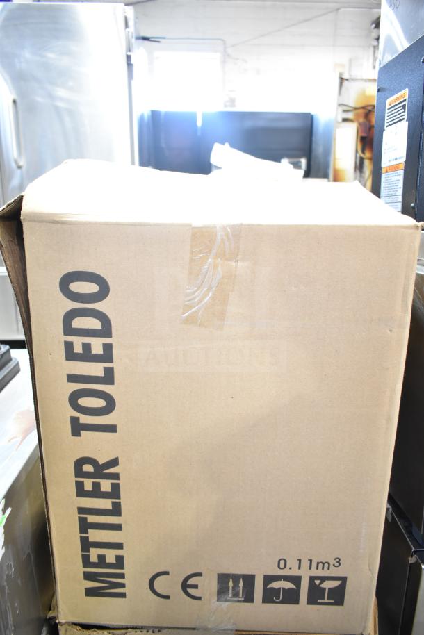 Mettler Toledo FreshWay Food Portioning Scale, 100-240V, in sealed packaging, model details on box.