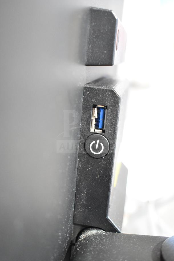 Mettler Toledo FreshWay Food Portioning Scale showing power button and USB port. Model in good condition.