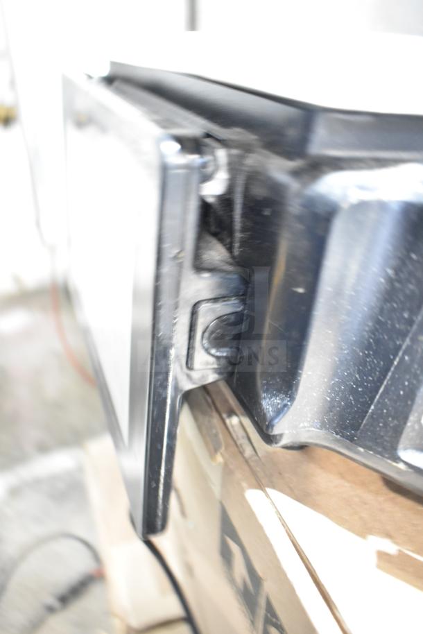 2016 Hobart HTi-7LH Commercial Food Portioning Scale, tested and working. Model HTi-LH. Condition: Good, 120/208-240V.