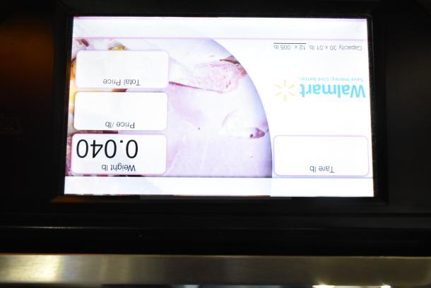 2017 Hobart HTi-7LH26 commercial scale, tested and working. LCD display shows weight and price. Capacity 30 lb.