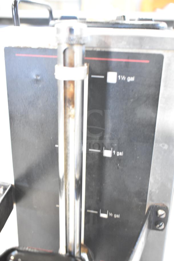 Bunn 1.5GPR Coffee Server Satellite with stainless steel gauge, capacity markings for 0.5, 1, and 1.5 gallons.