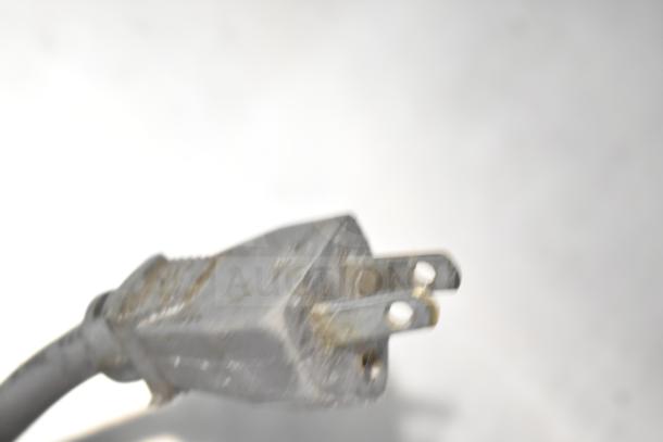 Maxx Cold MCF-27U undercounter freezer power plug, showing 115 volts, 1 phase configuration.