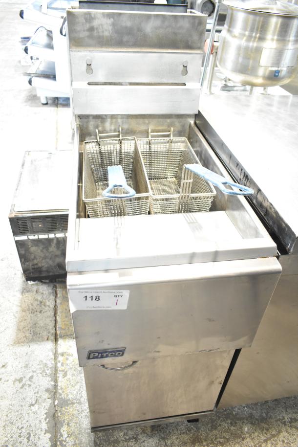Pitco Frialator 40C Commercial Natural Gas Deep Fat Fryer, 122,000 BTU, stainless steel, floor style, used condition.