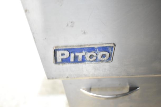 Pitco Frialator 40C deep fat fryer, commercial floor style, natural gas powered, 122,000 BTU, shows brand logo.
