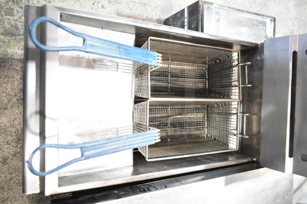 Pitco Frialator 40C commercial deep fat fryer, two baskets, natural gas, 122,000 BTU, stainless steel, excellent condition.