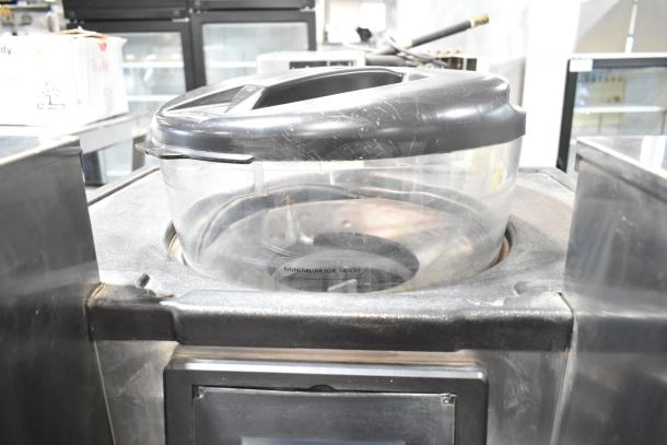 Multiplex MA-8-1US commercial blend in cup workstation with undercounter cooler. Features minimum ice level indicator. 115 volts, 1 phase.