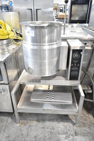 Crown Steam EC-10TW tilting kettle, 10-gallon capacity, electric countertop, self-generating, solid state thermostat, good condition.