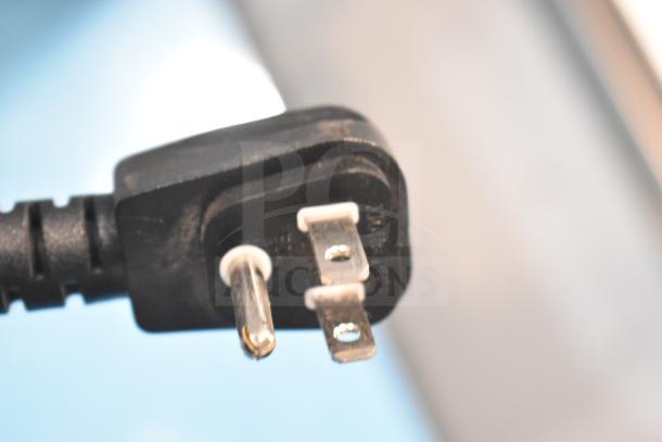 2019 Habco SE18 commercial cooler, single door, 110V, 1 phase. Closeup of power plug depicted.