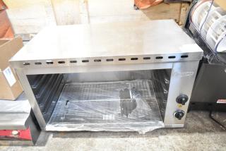 Brand new 2025 Avantco 177CHSME32IM 32" electric cheese melter, scratch and dent, 208/240V, stainless steel finish.