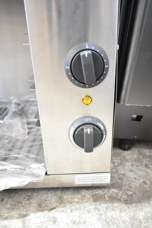 Avantco 177CHSME32IM 32" electric cheese melter, 208/240V, new with scratches and dents, adjustable dials.