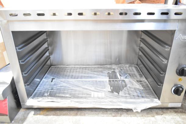 Brand new Avantco 177CHSME32IM 32" electric cheese melter, stainless steel, scratch and dent, 208/240V.