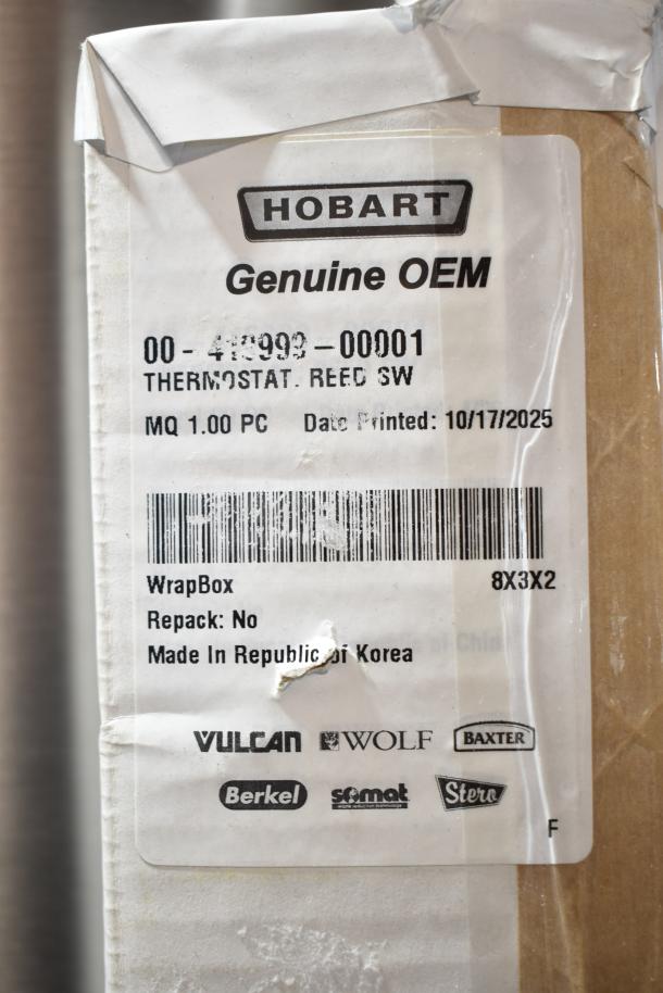 Brand new Vulcan 00-419999-00001 thermostat. Features OEM label, model details, and logos. Made in Korea.