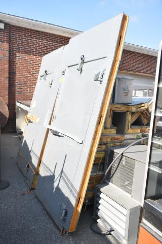 2 Kolpak Walk In Boxes That Make 1 Combo Walk In Box e/ RFH150L44EA 208-230 Volt, 3 Phase Compressor. 2 Times Your Bid!