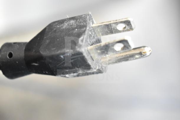 Power plug close-up for Manitowoc SD0452A commercial ice machine, 115V, 1 phase.