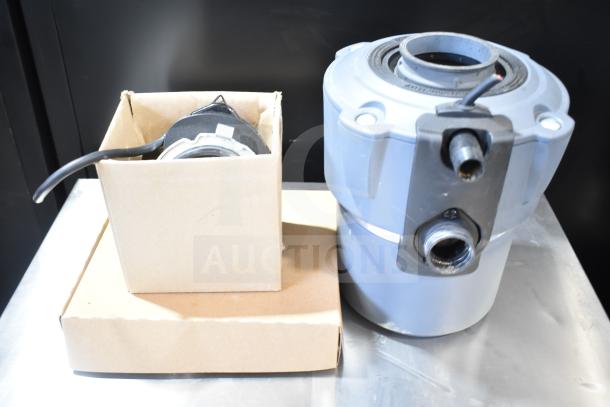 IN ORIGINAL BOX! Insinkerator Cover Control Plus 3 Garbage Disposal, 120 Volts, 1 Phase, new condition, includes fittings.