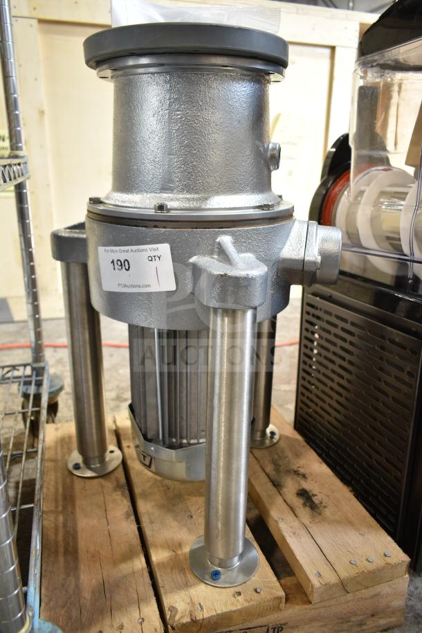 Brand new Hobart FD4/150-1 commercial garbage disposer with adjustable flanged feet, 1.5 hp, 208-230/460V. Scratch and dent.