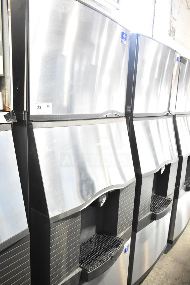 Manitowoc SD0452A commercial ice machine on hotel dispenser, 115 volts, 1 phase. Stainless steel, good condition.