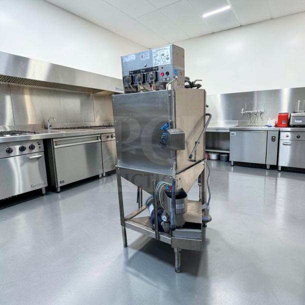 Pristine ADS AF-ES Energy Star pass-thru dishwasher, 2-door, single rack, low temp upright, fully tested, operational.