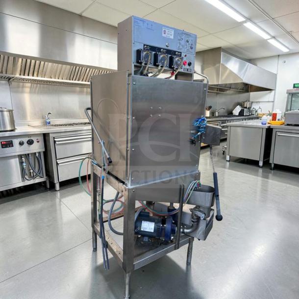 ADS AF-ES Energy Star commercial pass-thru dishwasher, pristine condition, 2-door single rack, low temp upright, fully operational.