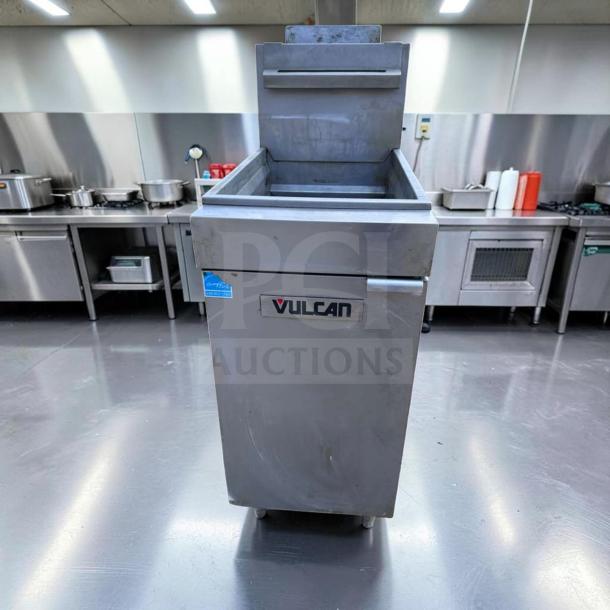 Vulcan 1VEG35M commercial gas fryer, 40 lb capacity, floor model, natural gas, elite condition, fully tested.