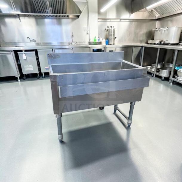 Advance Tabco SLI-12-36-7, 36" stainless steel underbar ice bin with 7-circuit cold plate, excellent condition, commercial use.