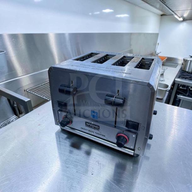 Waring Commercial WCT850 4-slice toaster, heavy-duty, dual control for bread and bagels, 208V, excellent condition.