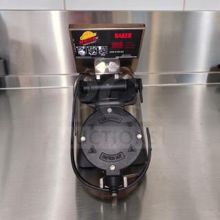 Golden Malted RT-P commercial waffle maker with cast iron plates, built-in timer, 120V. Excellent condition, made in USA.