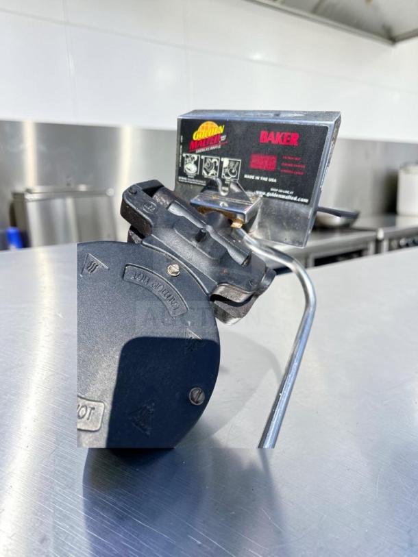 Golden Malted RT-P Commercial Waffle Maker, excellent condition, cast iron plates, built-in timer, made in USA, 120V.