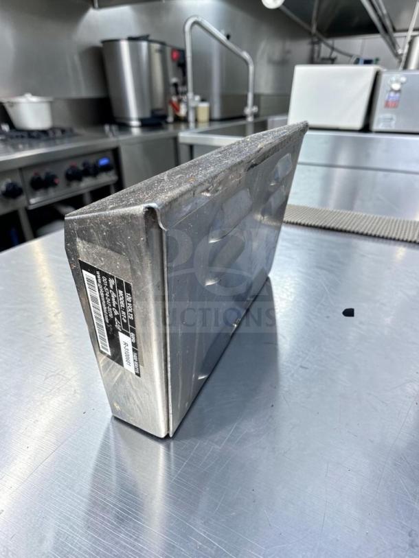 Golden Malted RT-P Commercial Waffle Maker with cast iron plates, built-in timer, 120V, outstanding condition.