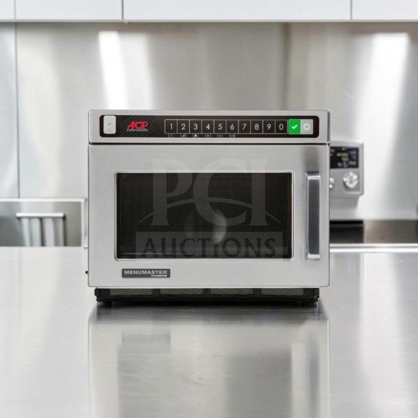 Exceptional condition Amana MDC182 Menumaster commercial microwave oven, 1800W, 208-240V, fully tested, operational.