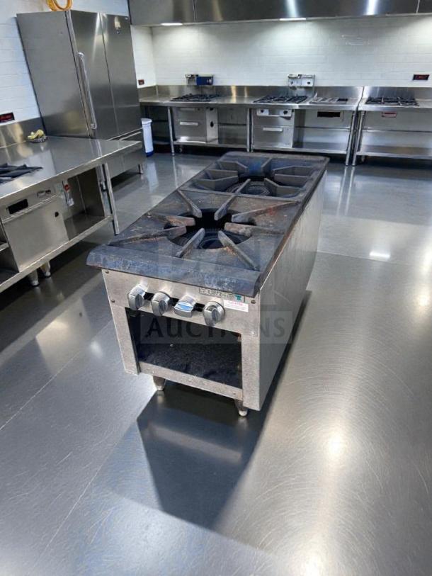 Commercial 2-burner gas hot plate range with heavy-duty cast iron, outstanding condition, NSF style, fully tested.