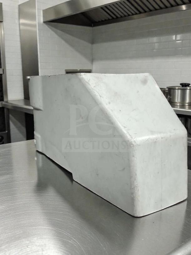 Excellent condition commercial food processor bowl and lid assembly, NSF approved, model FP-S-BOWL-0372, fully inspected.