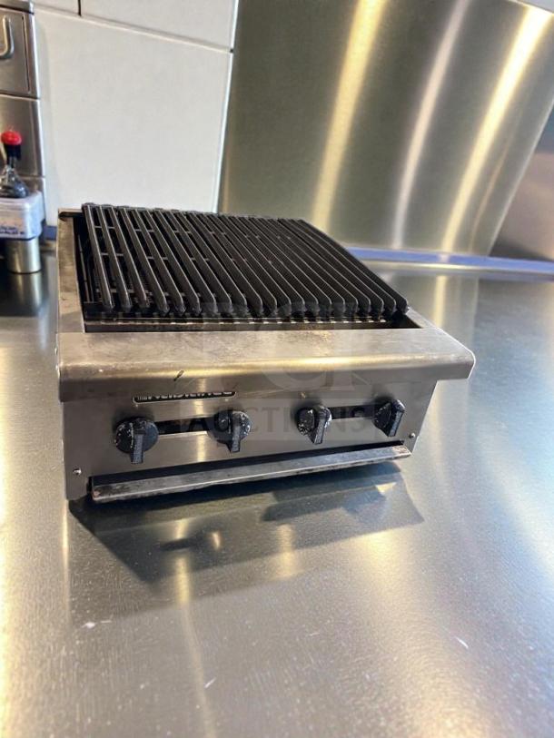 Outstanding condition Commercial 4-Burner Gas Charbroiler, stainless steel, natural gas, fully tested, model CHAR-M-GAS-0543.