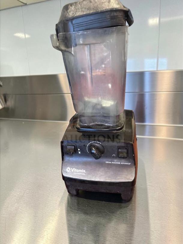 Elite condition Vitamix VM0100A commercial blender, 120V, tested operational, made in USA, intact controls and jar.