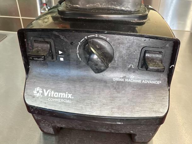 Vitamix Drink Machine Advance VM0100A commercial blender, black, elite condition, Made in USA, fully operational.
