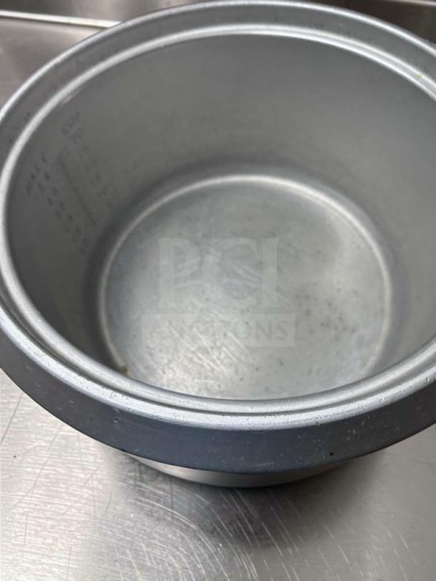 Thunder Group SEJ-50000 commercial rice cooker interior, excellent condition, large capacity, NSF & UL listed.