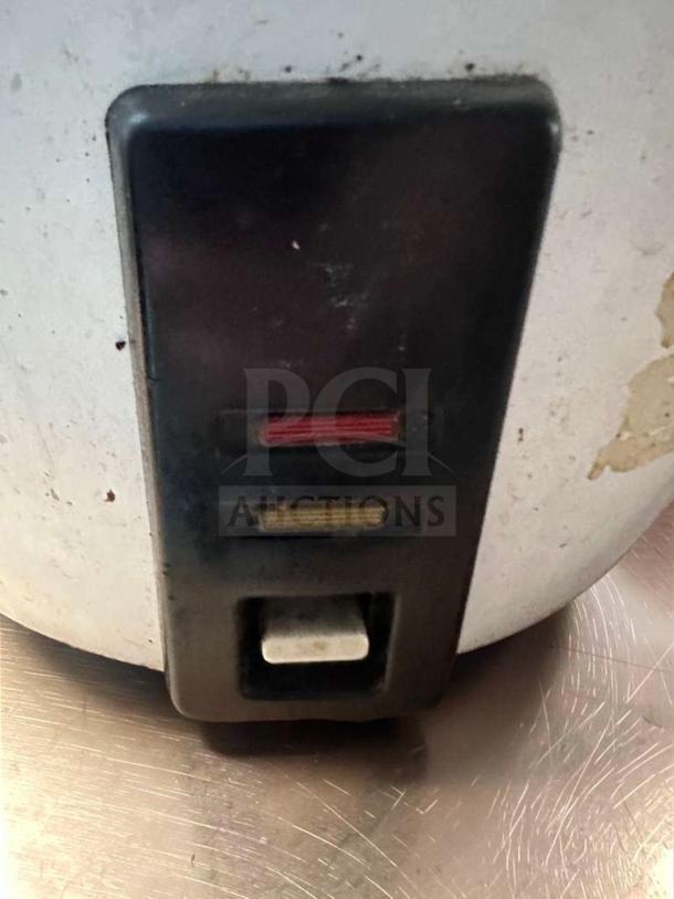 Thunder Group SEJ-50000 commercial rice cooker, large capacity, visible control panel, NSF & UL listed, tested and operational.