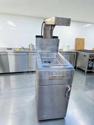 Royal stainless steel commercial fryer base, top-tier condition, model ROY-M-FRY-0915, fully tested, heavy-duty.