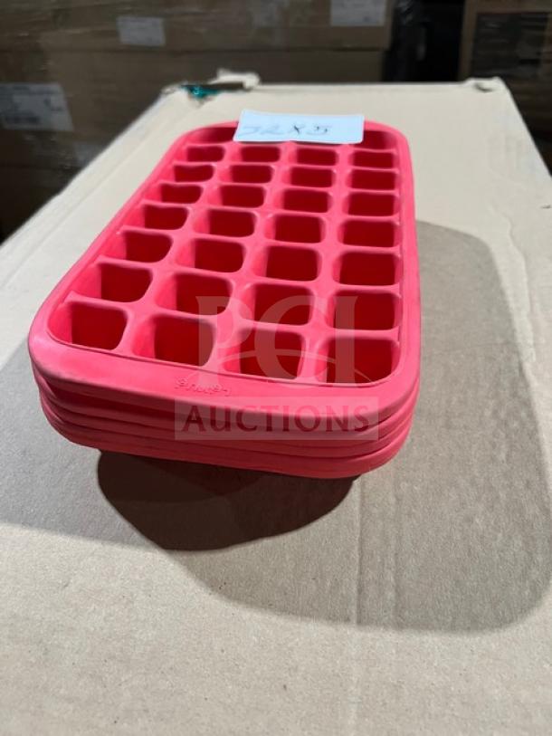 Lekue commercial silicone ice cube tray in red, 32-cube capacity, excellent condition, visible logo embossed on surface.
