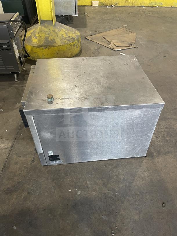 Vulcan C24EA3 stainless steel convection steamer, 3-pan capacity, electric, countertop model, with pan rack, 208/240V, used.