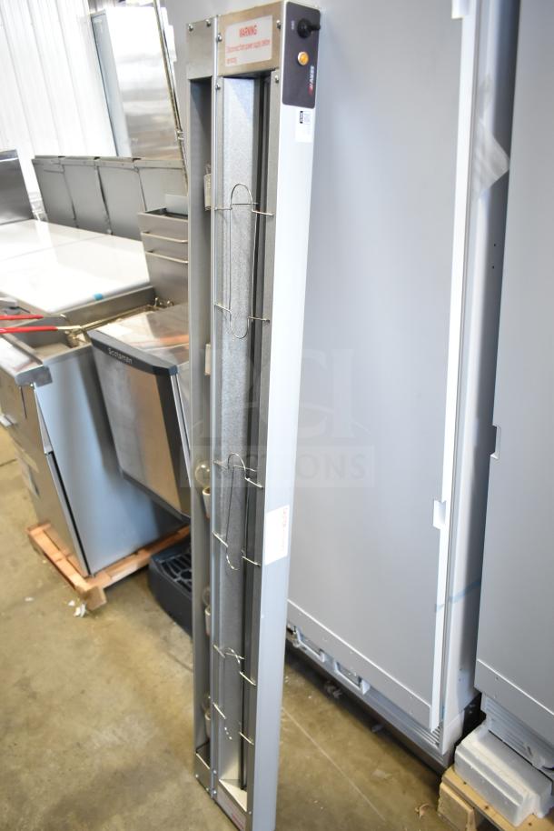 BRAND NEW 2025 ServIt 423SW60TLCPA 60" lighted strip warmer, single toggle control, 120V, minor scratch and dent, with cord.