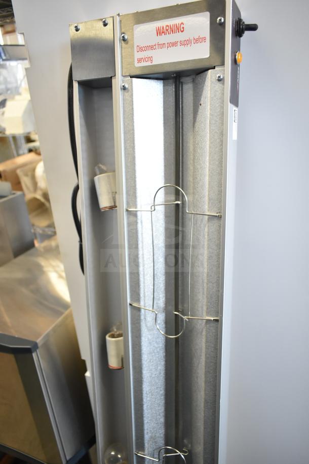 BRAND NEW 2025 ServIt 423SW60TLCPA 60" Lighted Strip Warmer, Single Toggle Control, Scratch and Dent, 120V, 1 Phase.