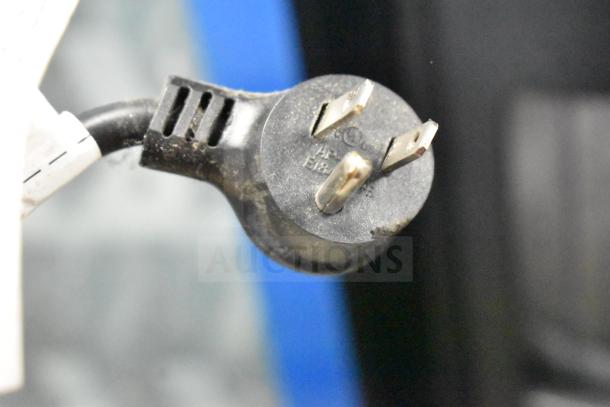 Crane 5800-4 vending machine power plug, featuring a standard US three-prong configuration, suitable for 115 volts, 1 phase.