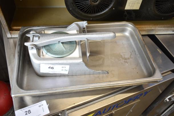 3-item set includes a patty former and stainless steel drop-in bins, visible label indicating quantity and auction info.