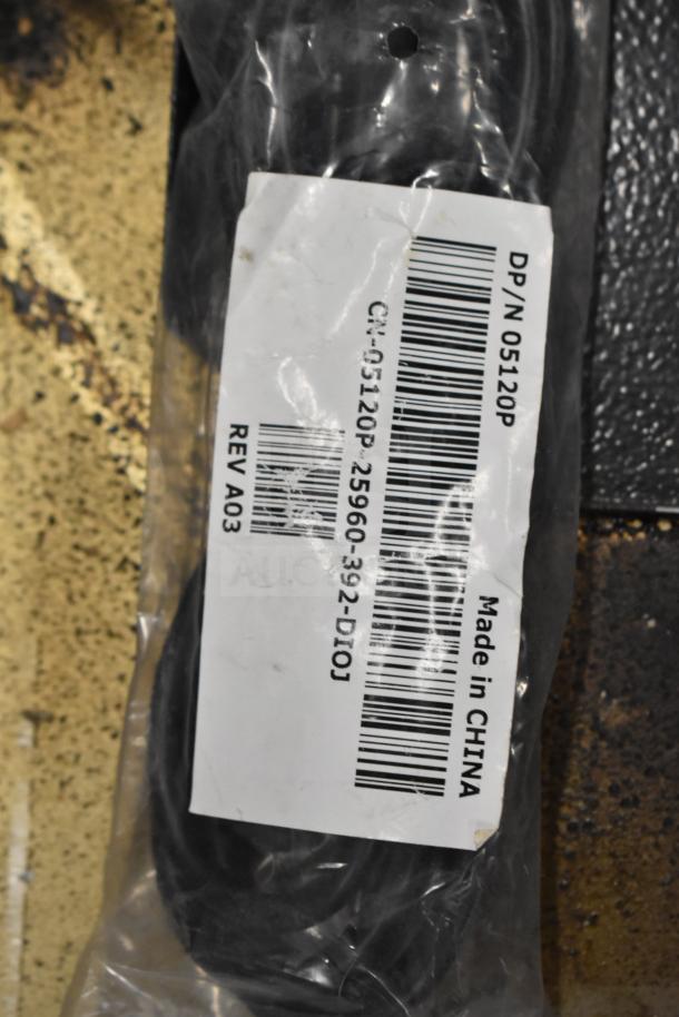Package with wires featuring a label reading "DP/N 05120P" and "Made in China", included in a lot of 19 items.