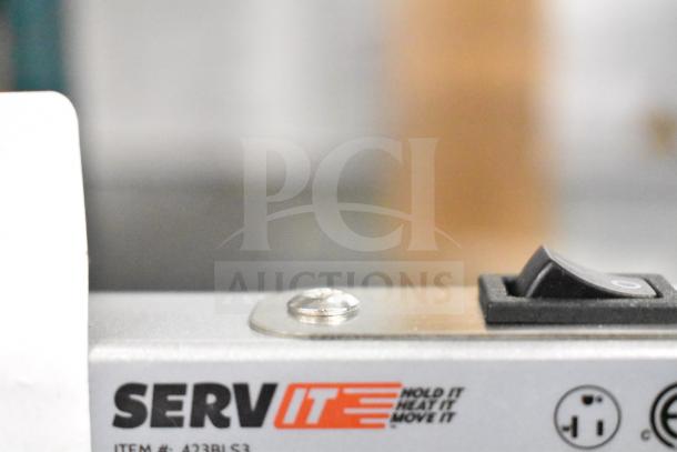 BRAND NEW ServIt 423BLS3 suspension bar 3 bulb heat lamp, 120V, 1 phase. Visible logo and power switch. Scratch and dent condition.