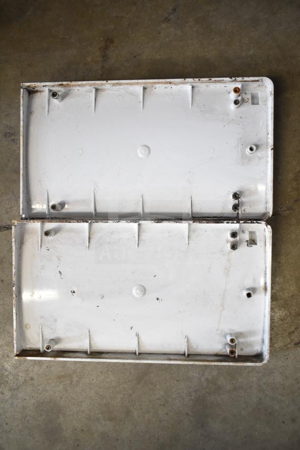 Various appliance components, showing two white plastic panels with wear and bolt holes, part of a 20-item bundle.