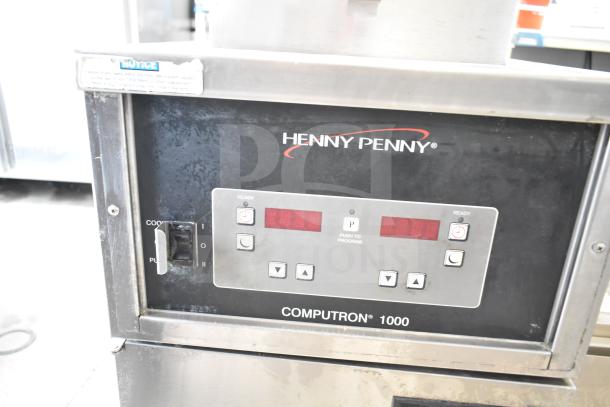 2022 Henny Penny 600 Commercial Pressure Fryer, natural gas, 80,000 BTU, on casters, model 600, digital controls visible.
