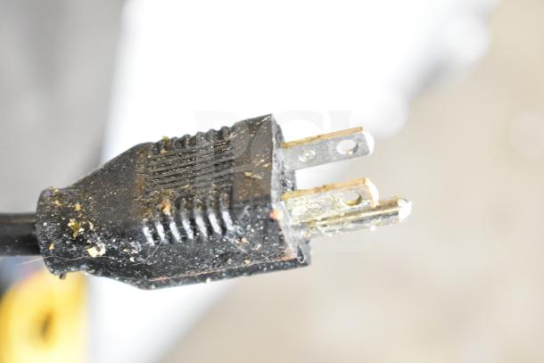 2022 Henny Penny 600 Pressure Fryer, commercial floor style, natural gas, 80,000 BTU, on commercial casters.